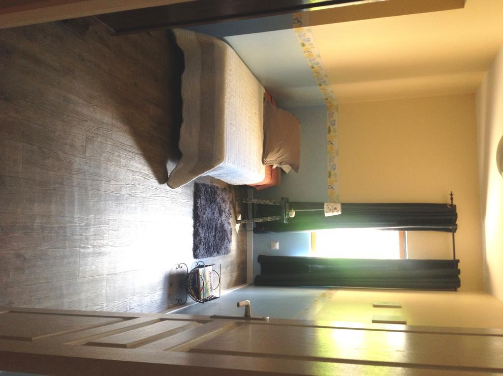 La Petite Madeleine Hotel Castillon-la-Bataille Bilik gambar
