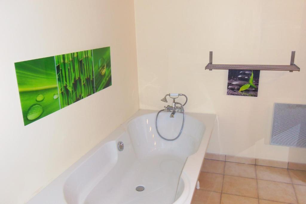 La Petite Madeleine Hotel Castillon-la-Bataille Bilik gambar