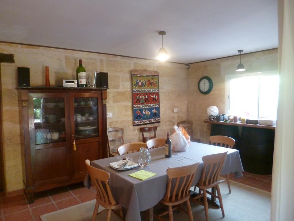 La Petite Madeleine Hotel Castillon-la-Bataille Luaran gambar